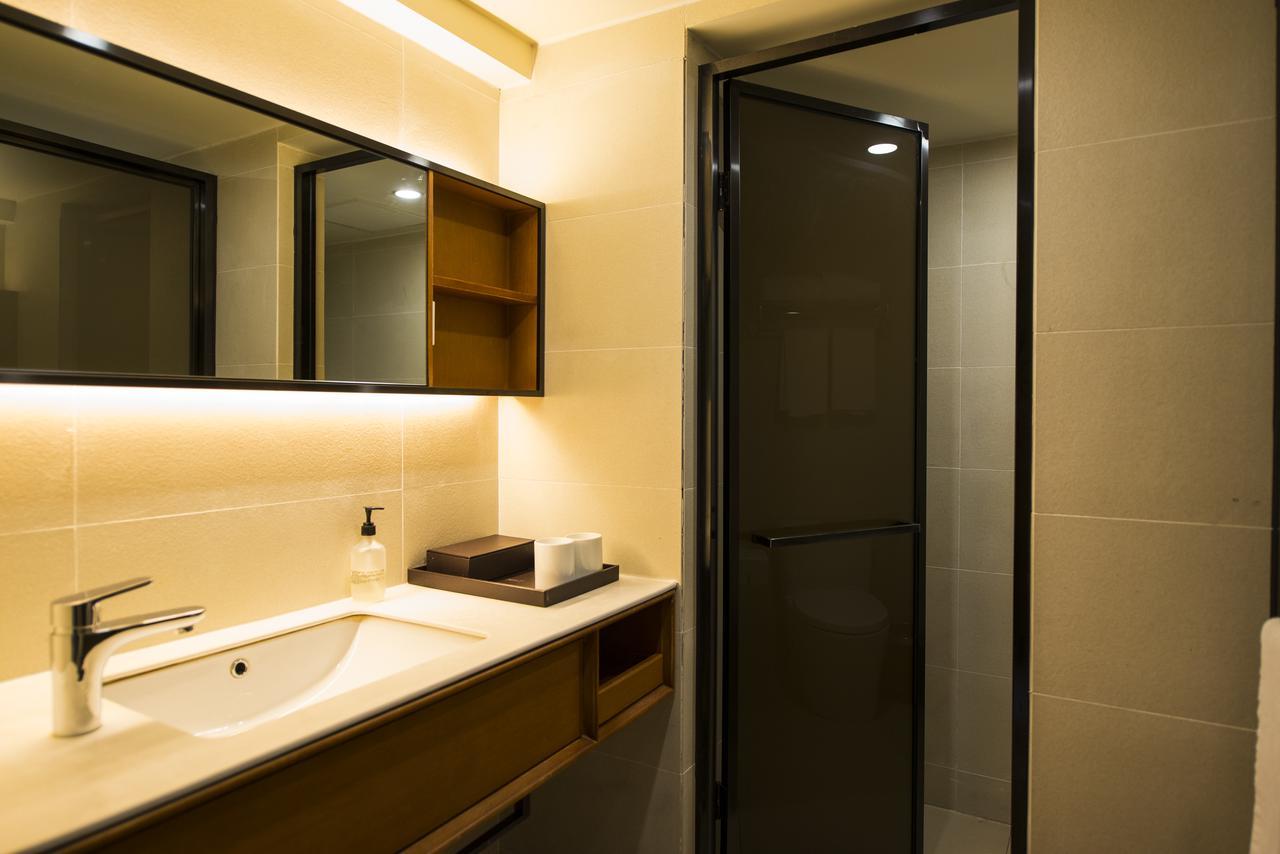 Ji Hotel Shanghai Hongqiao Transport Hub Linkong Zone Kültér fotó