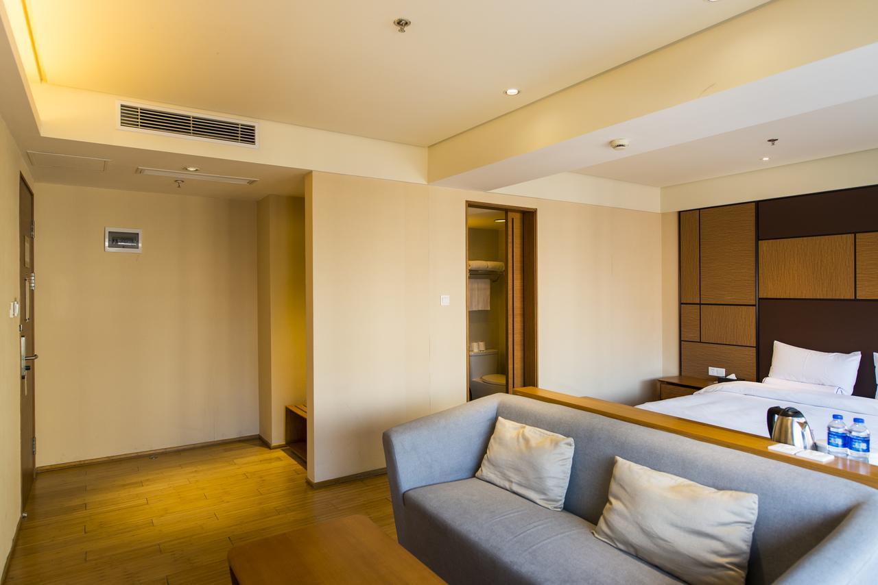 Ji Hotel Shanghai Hongqiao Transport Hub Linkong Zone Kültér fotó