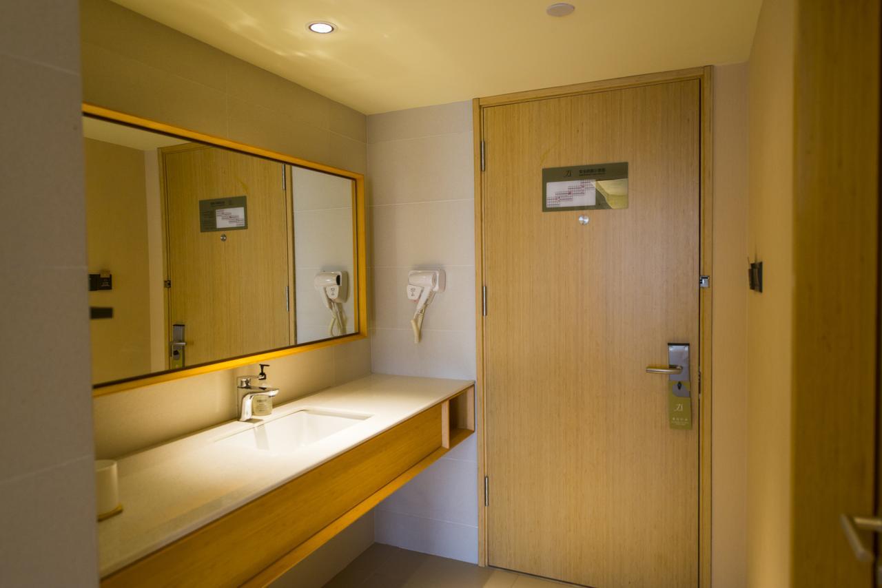 Ji Hotel Shanghai Hongqiao Transport Hub Linkong Zone Kültér fotó