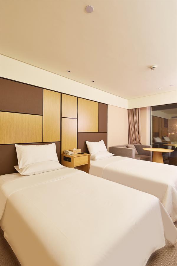 Ji Hotel Shanghai Hongqiao Transport Hub Linkong Zone Kültér fotó